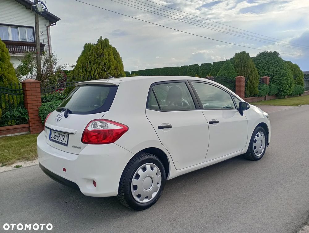 Toyota Auris 1.33 VVT-i - 13