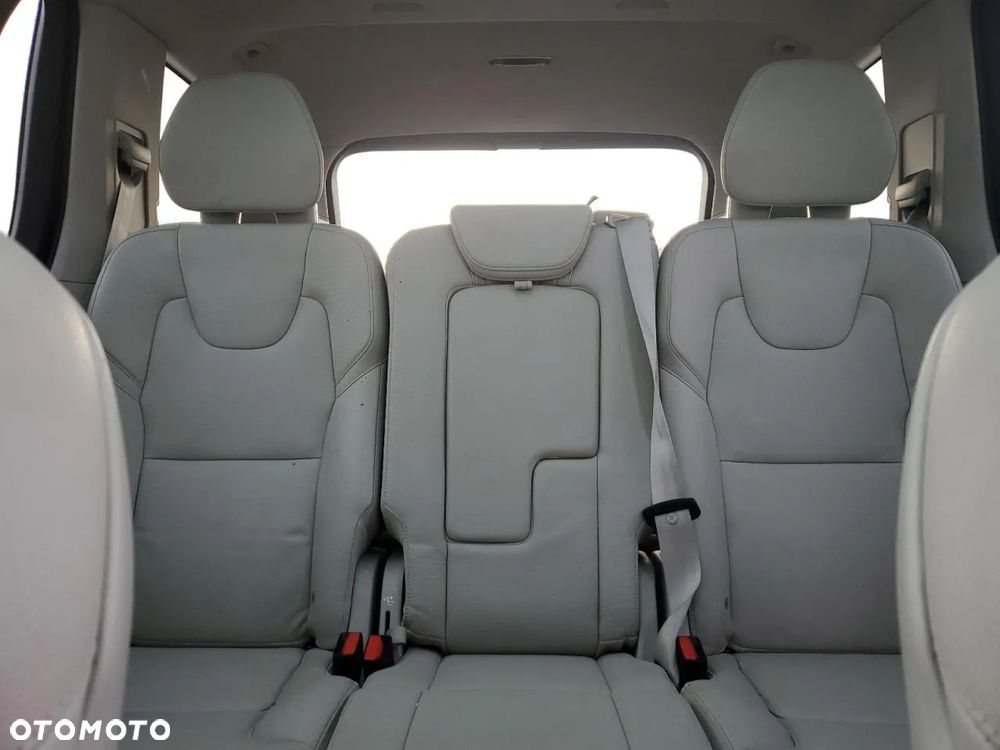 Volvo XC 90 T6 AWD Geartronic Momentum - 11