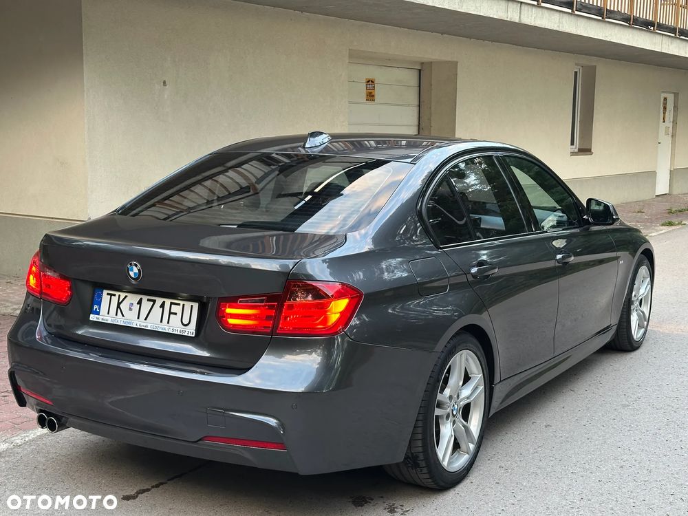 BMW Seria 3 325d M Sport - 5