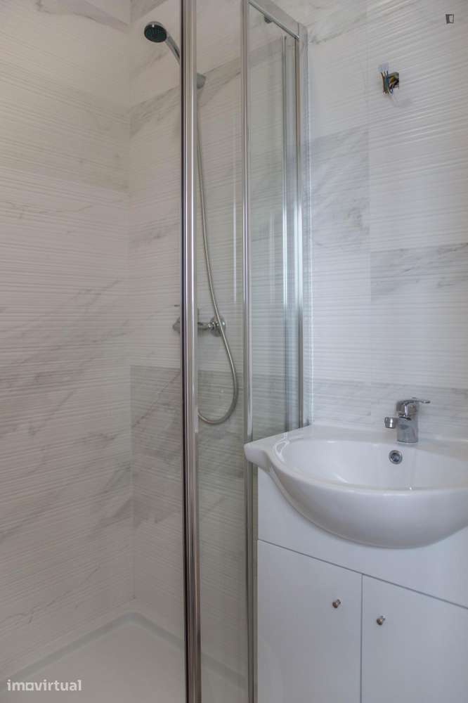 Quarto - localizado em Rio Tinto Porto - Grande imagem: 5/22