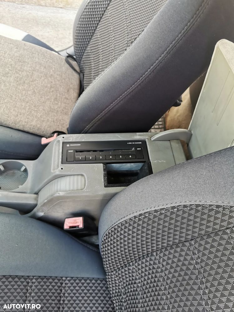 Volkswagen Passat - 12
