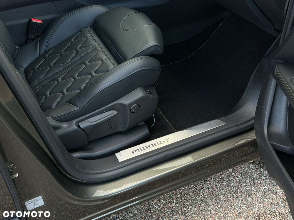 Peugeot 3008 1.6 PureTech Hybrid4 PHEV GT S&S EAT8 - 32