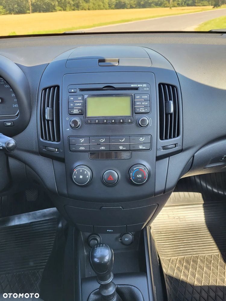 Hyundai i30 1.4 Blue Classic - 11