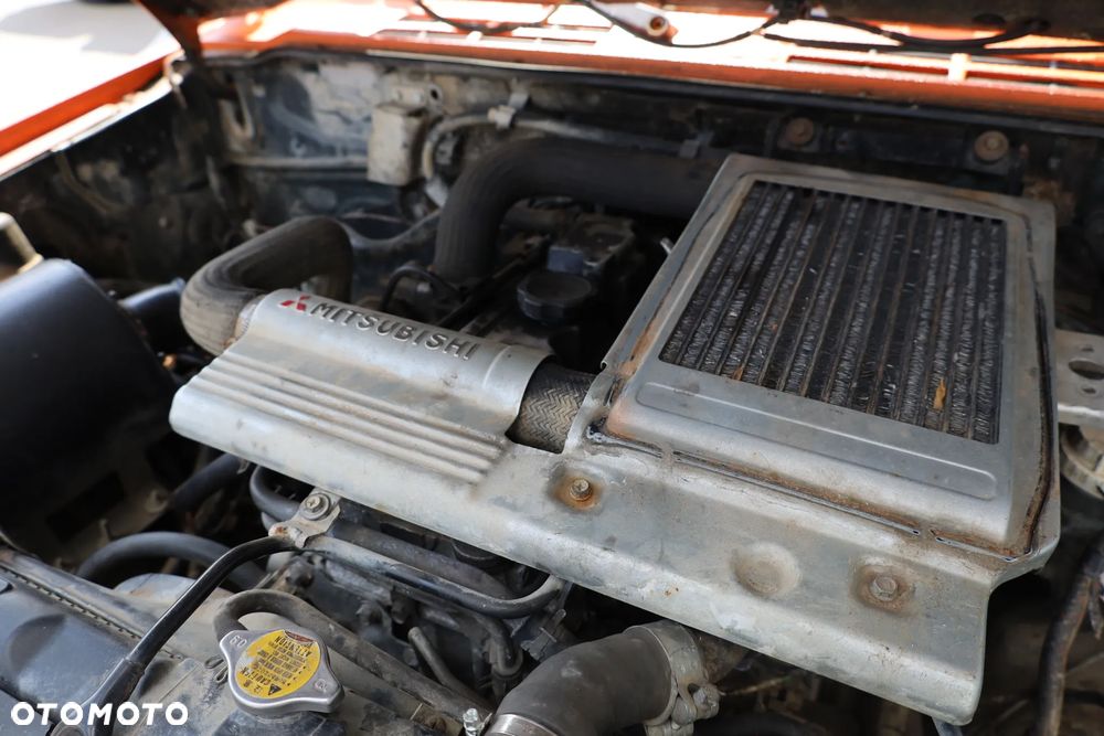 Mitsubishi Pajero 2.8 TD GLS - 23