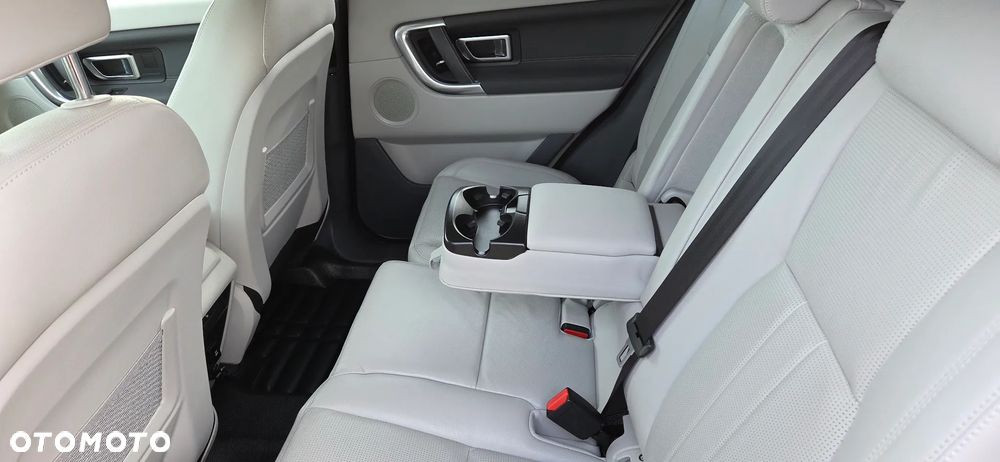 Land Rover Discovery Sport 2.0 D180 HSE - 11