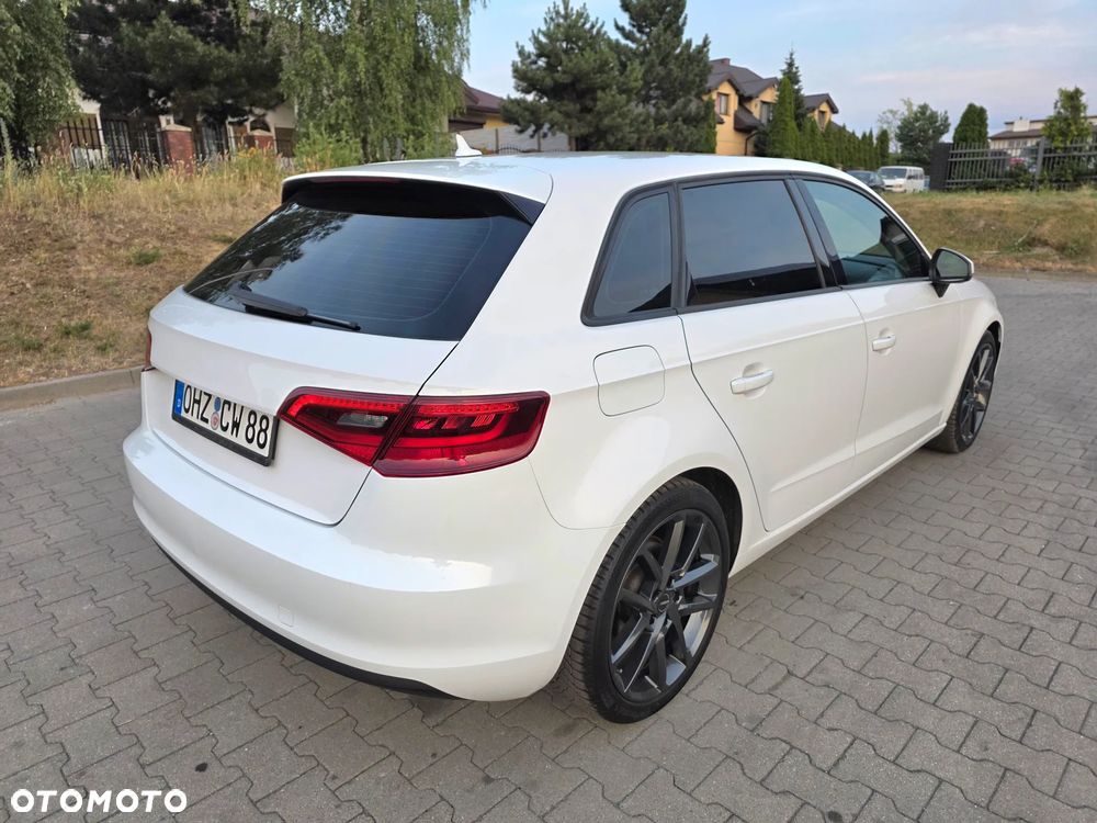 Audi A3 Sportback - 4