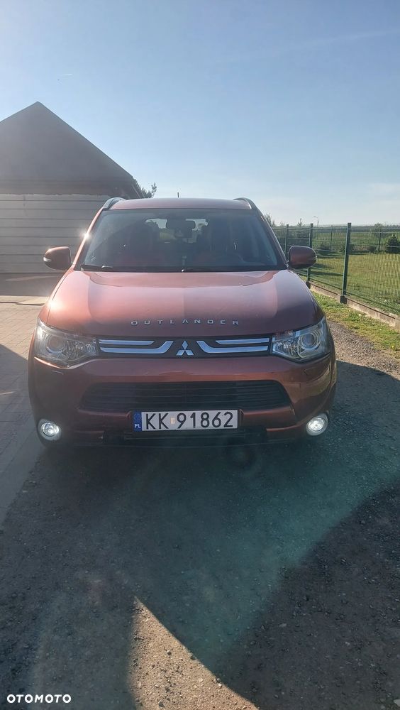 Mitsubishi Outlander 2.2 DID Intense + - 6