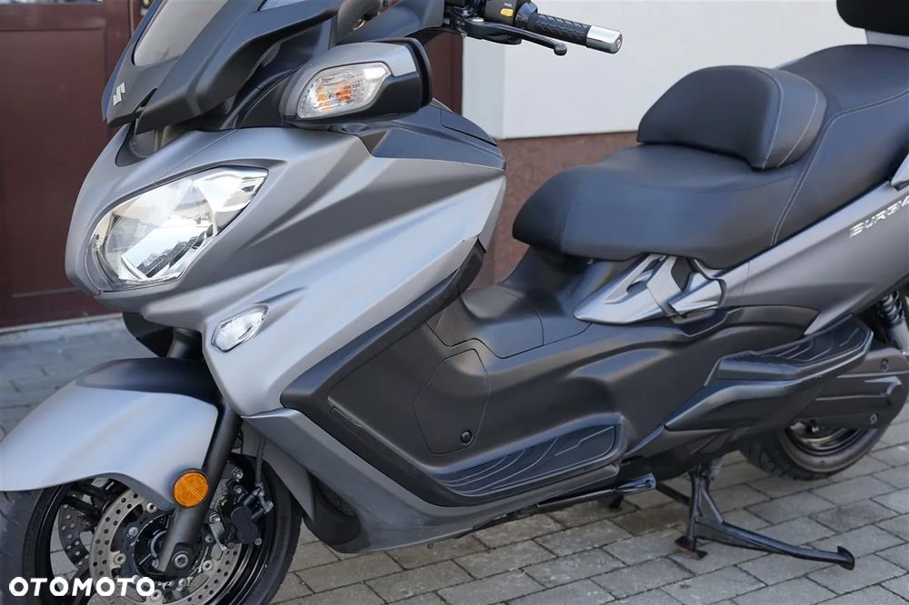 Suzuki Burgman - 25
