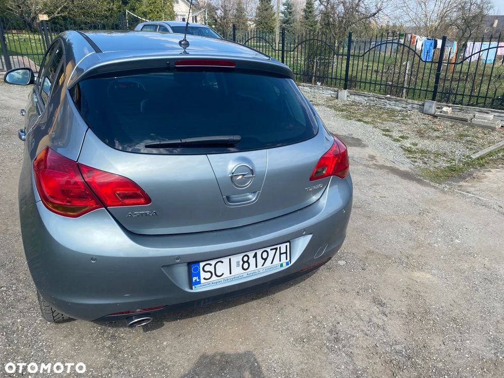 Opel Astra 1.4 Turbo - 4