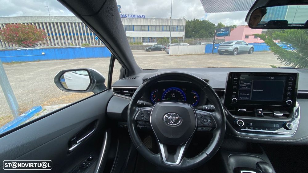 Toyota Corolla 1.8 Hybrid Comfort - 24