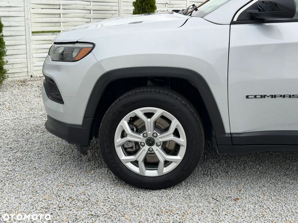 Jeep Compass - 24