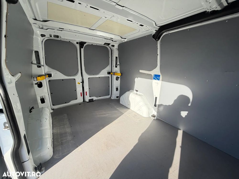 Ford Transit Custom - 21
