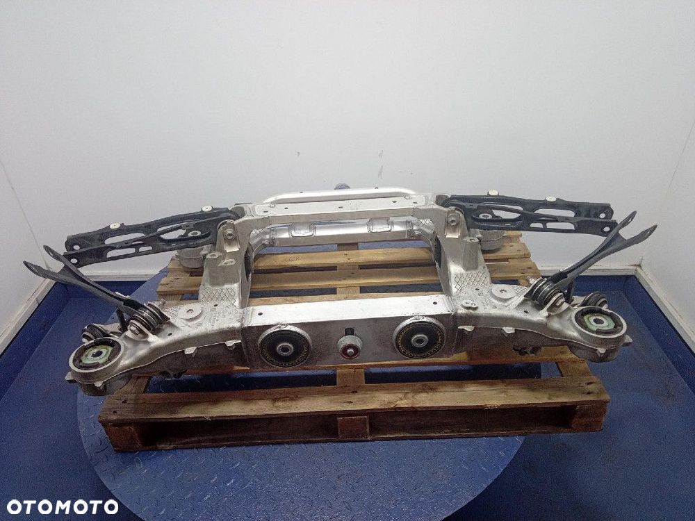 BMW I5 M60 G60 23-  M60 XDRIVE 601KM BELKA ZAWIESZENIA TYŁ 9504302 - 5