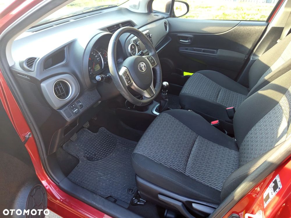 Toyota Yaris 1.33 Premium - 6