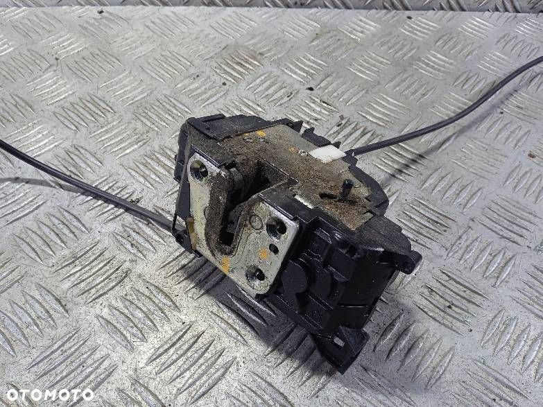ZAMEK DRZWI LEWY TYLNY RENAULT CLIO 3 - 2