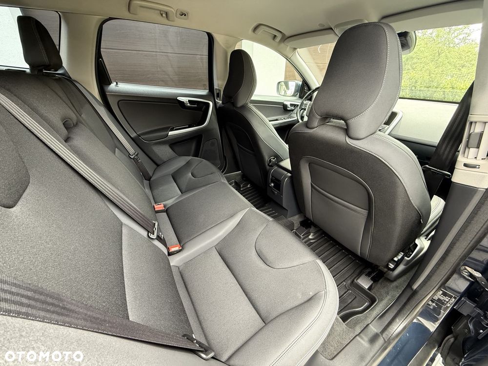 Volvo XC 60 D4 Geartronic Momentum - 22