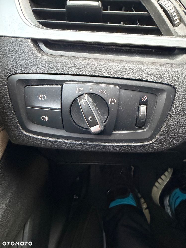BMW X1 xDrive20d - 16