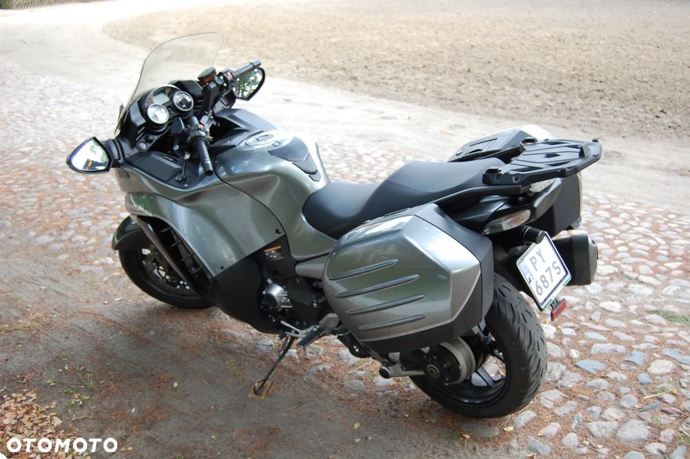 Kawasaki GTR - 11