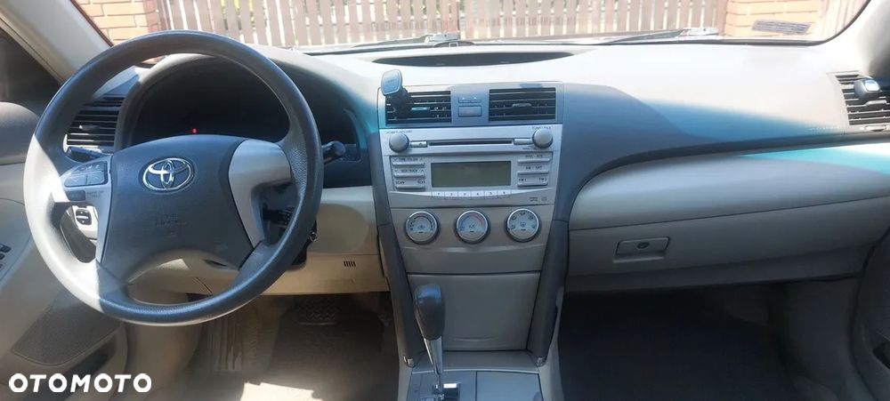 Toyota Camry 2.5 SE - 4
