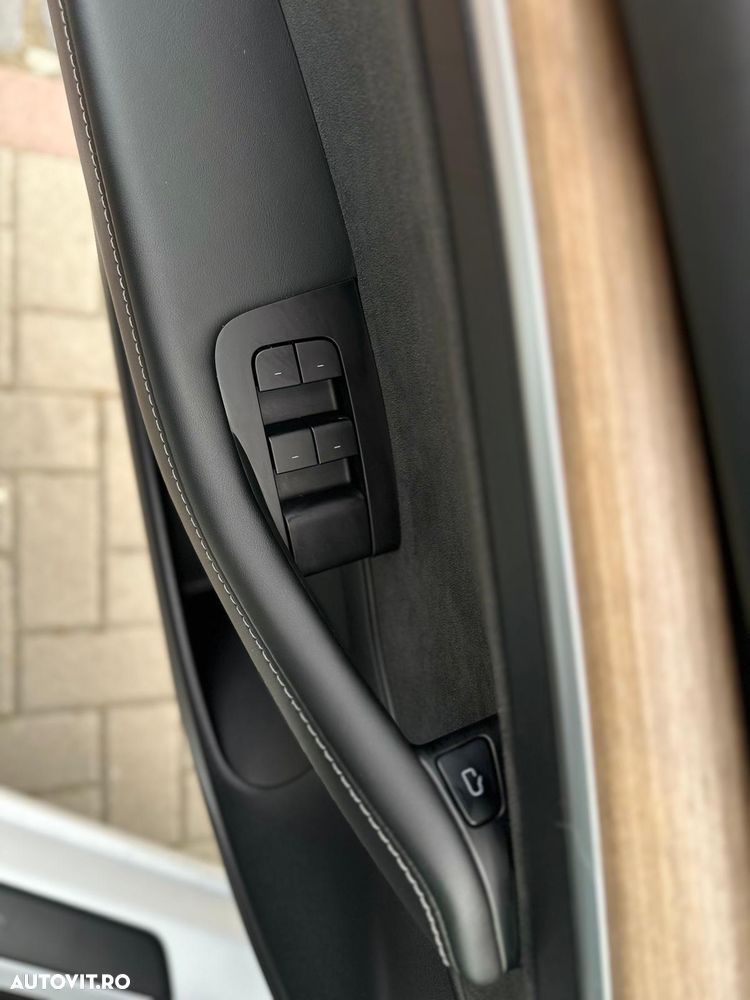 Tesla Model 3 Langstreckenbatterie Allradantrieb Dual Motor Performance - 22