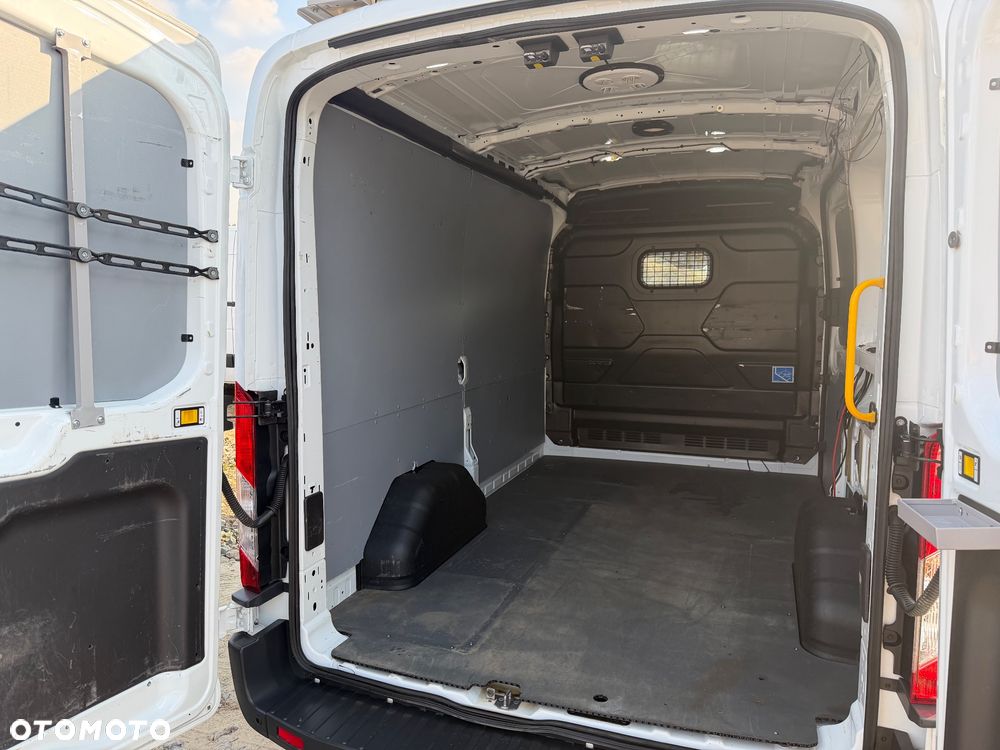Ford Transit - 11