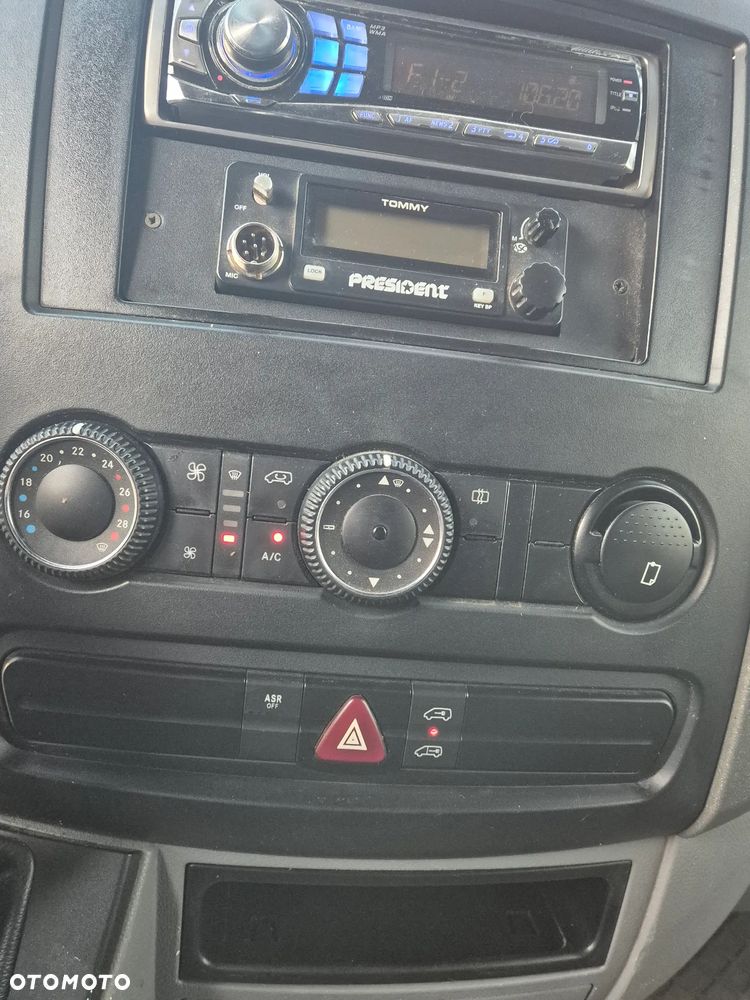 Mercedes-Benz SPRINTER - 36