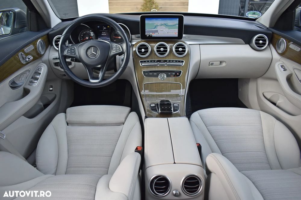 Mercedes-Benz C - 13