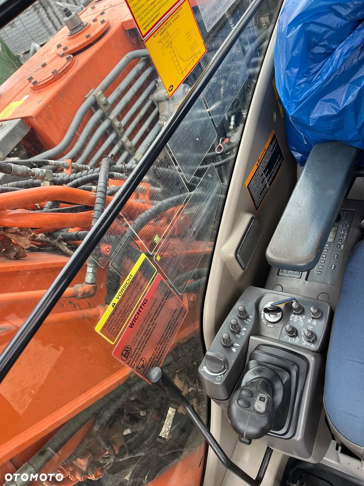 Hitachi ZAXIS140w - 9