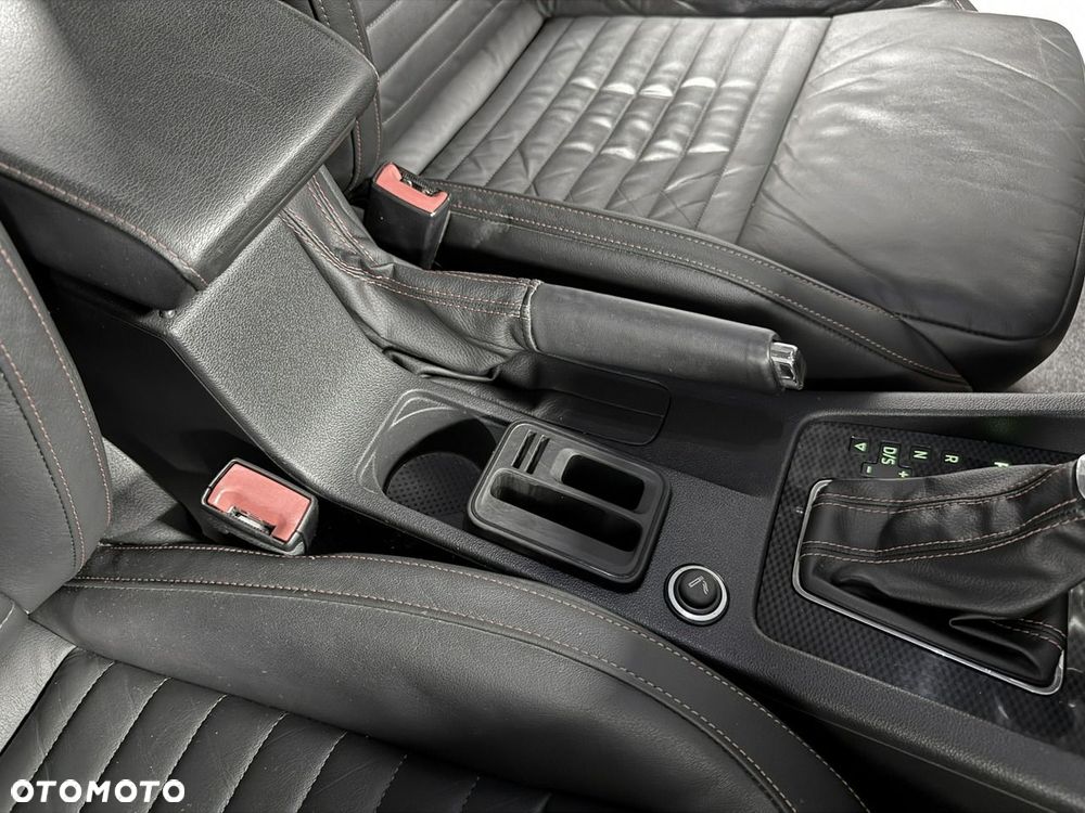 Skoda Octavia 2.0 TDI RS DSG - 25