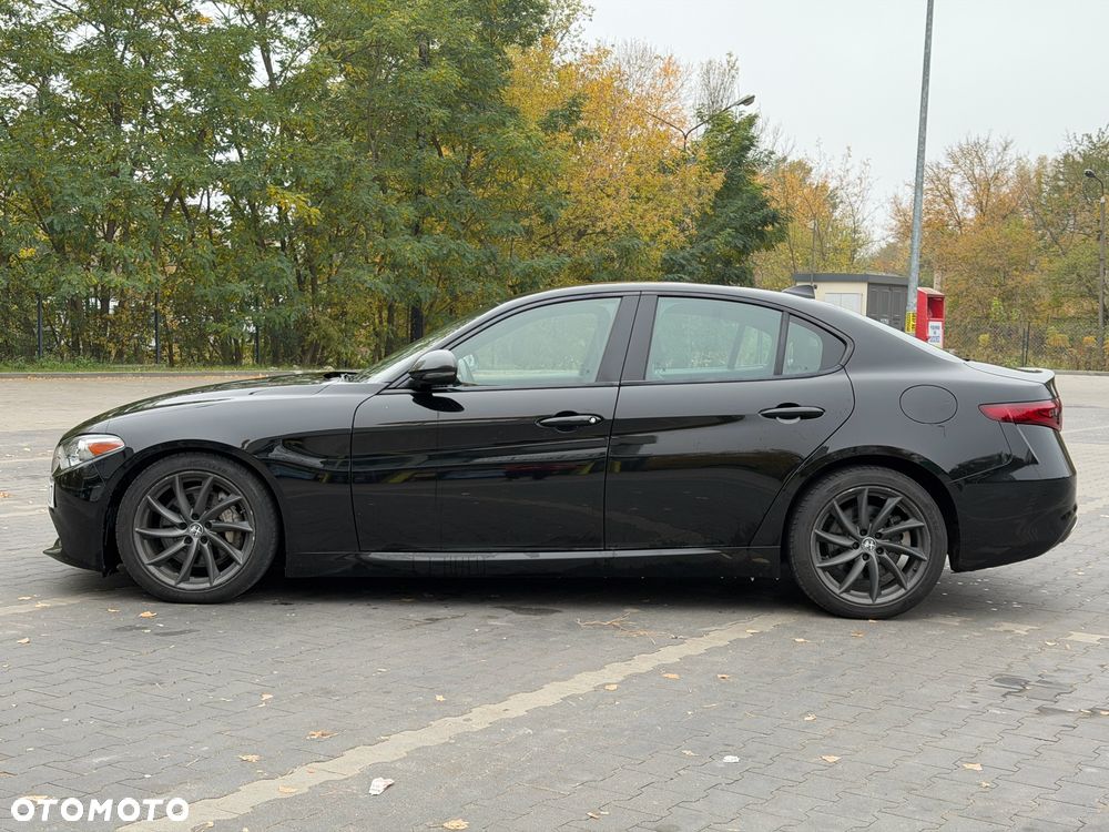 Alfa Romeo Giulia - 4