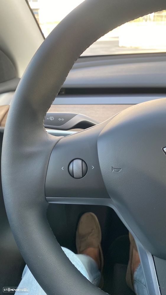 Tesla Model Y Standard - 29