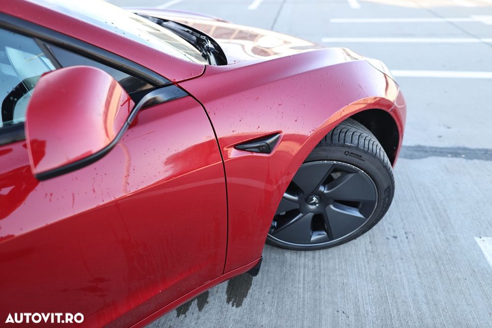 Tesla Model 3 - 11