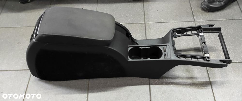 Tunel środkowy Skoda SuperB II KOMPLETNY SPRAWNY - 6