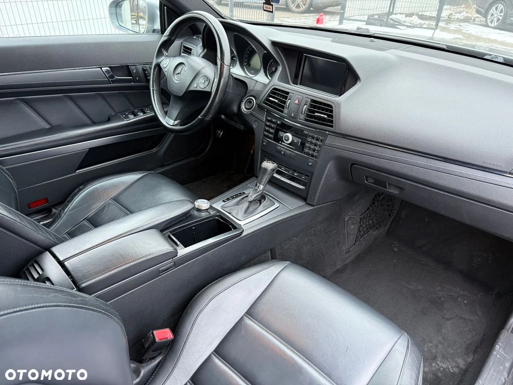 Mercedes-Benz Klasa E - 26