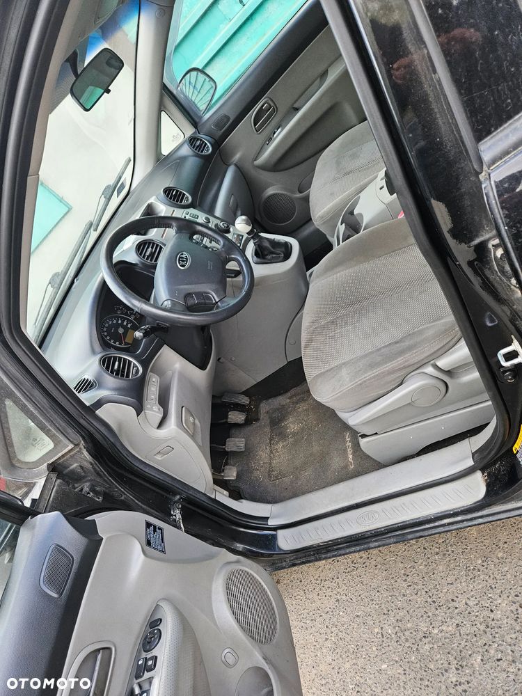 Kia carens CRDI na części - 5