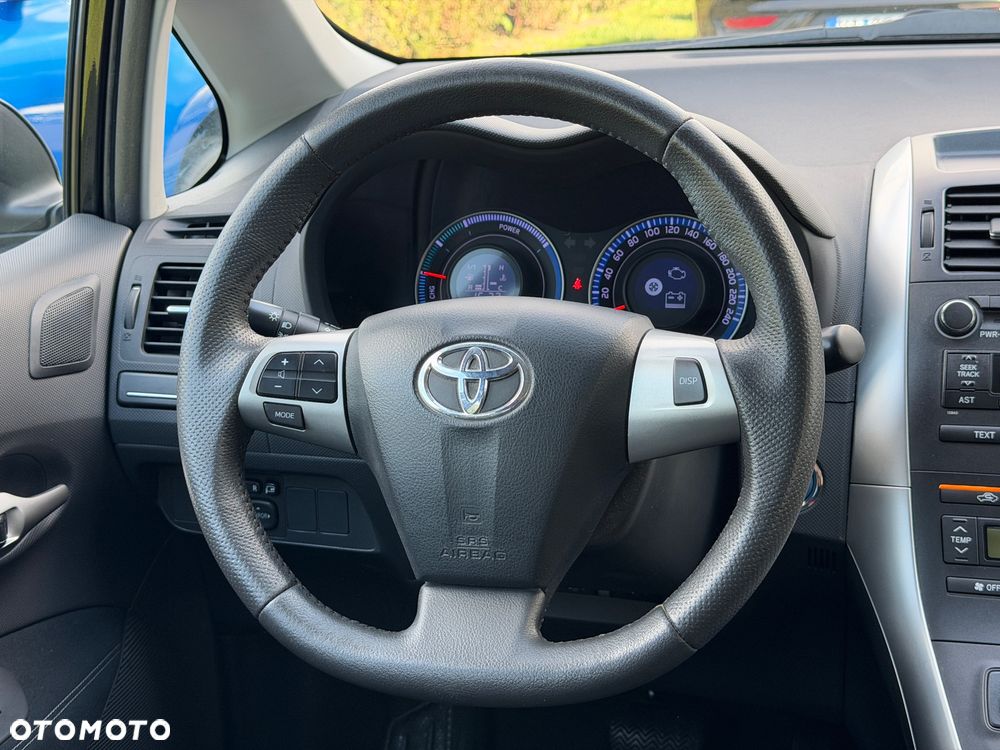 Toyota Auris 1.8 Life - 16