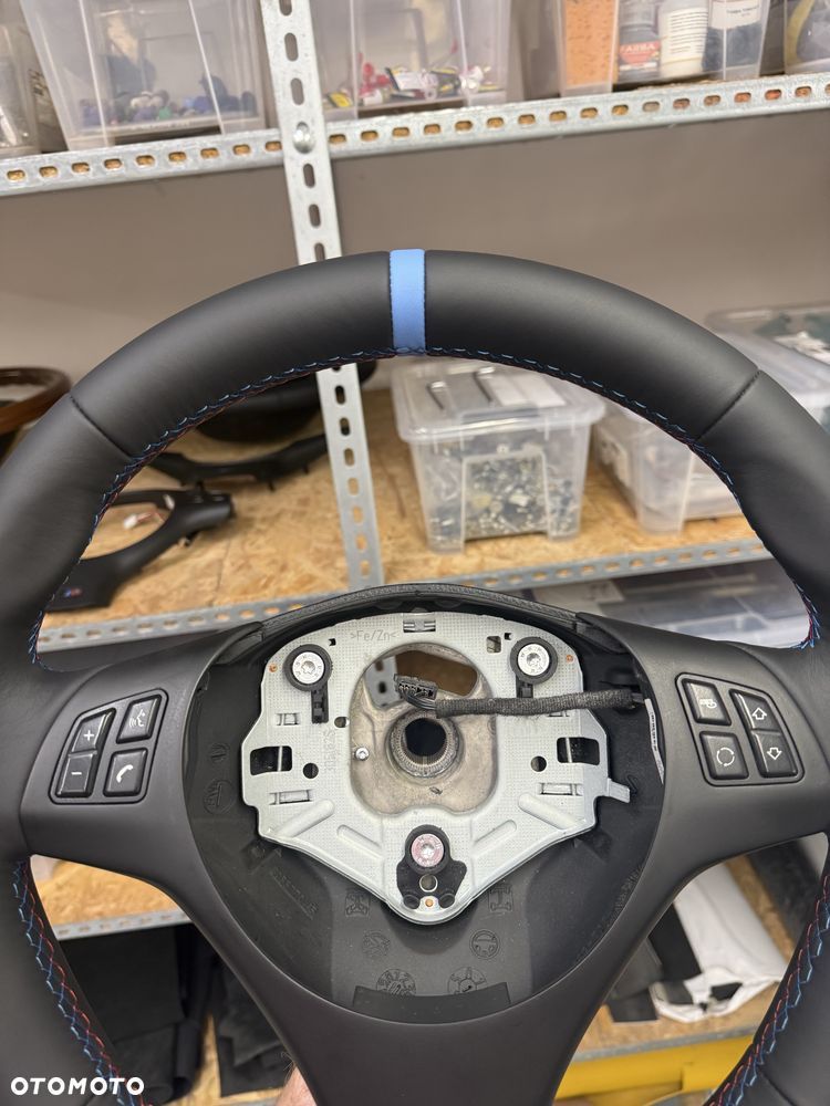Kierownica mperformance bmw e90 e92 m3 plaski dol niebieski pasek - 8