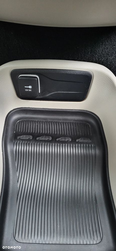 Chrysler Pacifica - 15