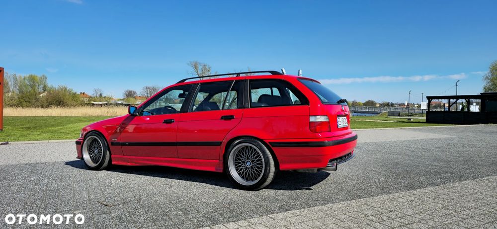 BMW Seria 3 323i - 31