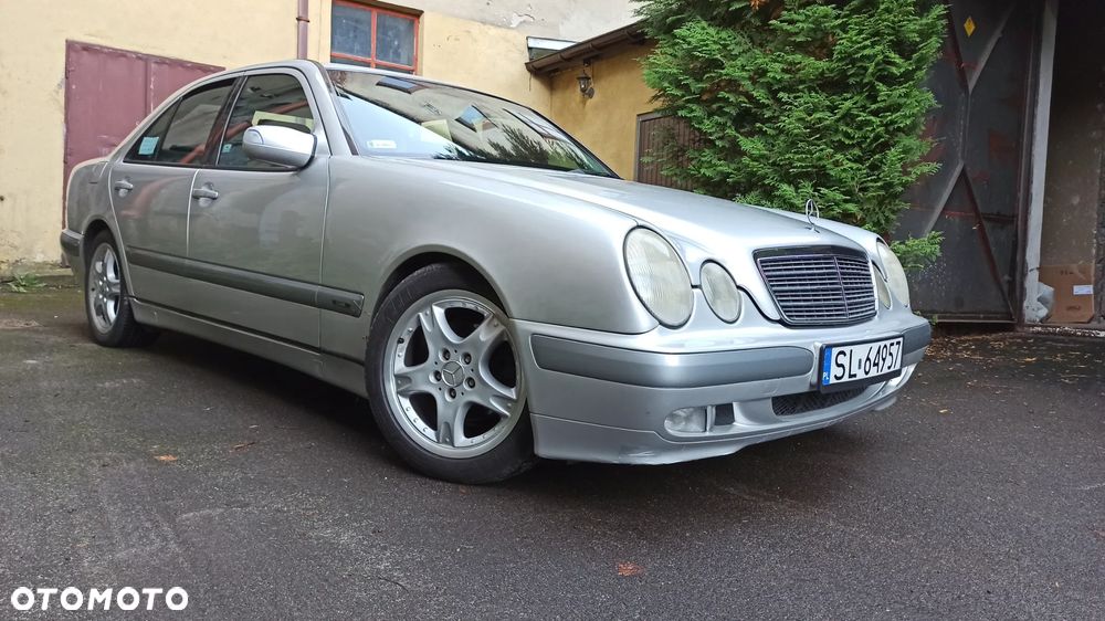 Mercedes-Benz Klasa E 220 CDI Classic - 4