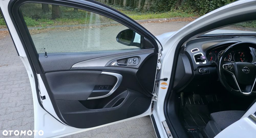 Opel Insignia 1.6 T Cosmo S&S - 12
