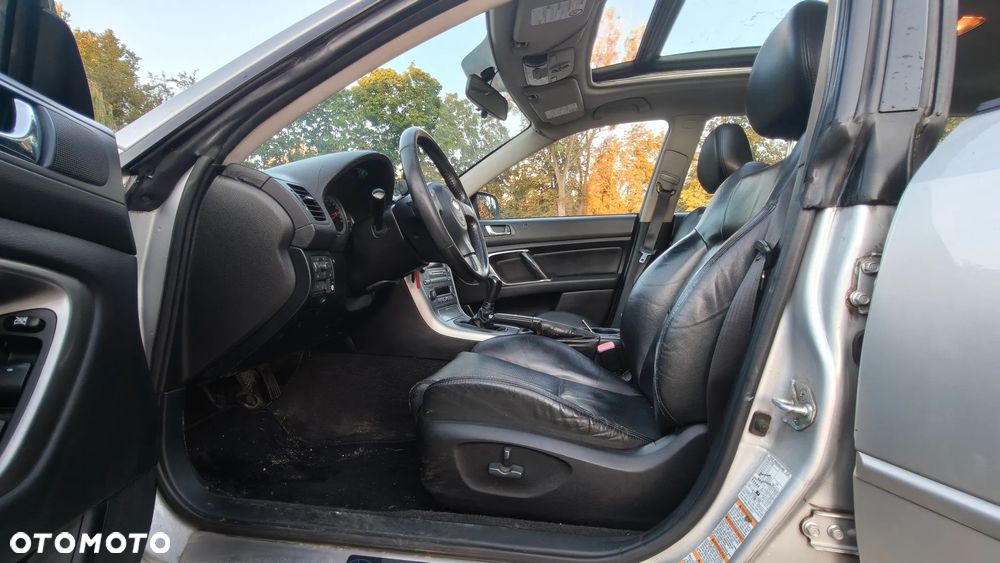 Subaru Legacy - 10