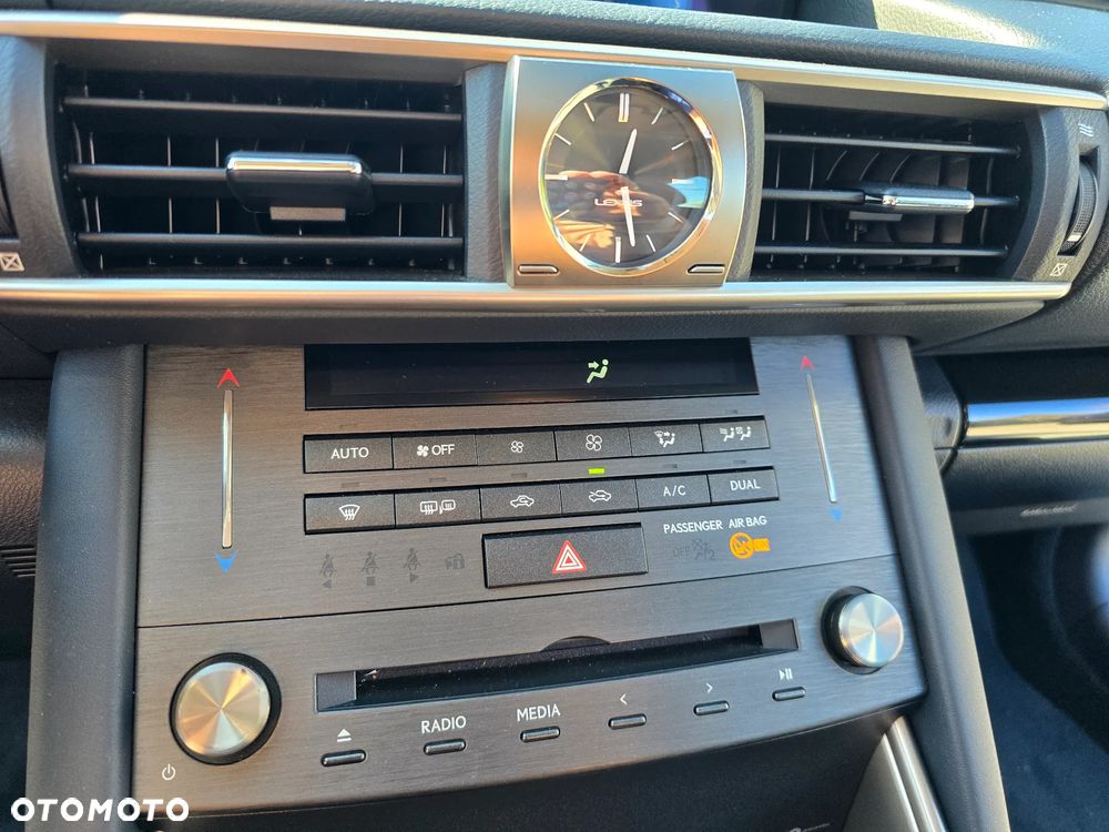 Lexus IS - 31
