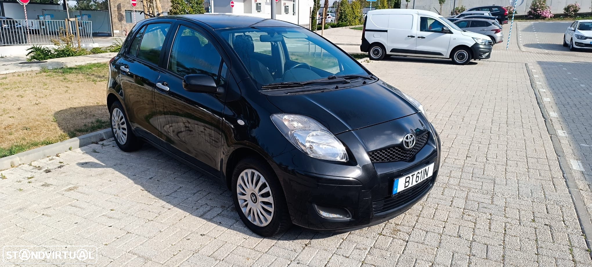Toyota Yaris 1.0 VVT-i AC - 3