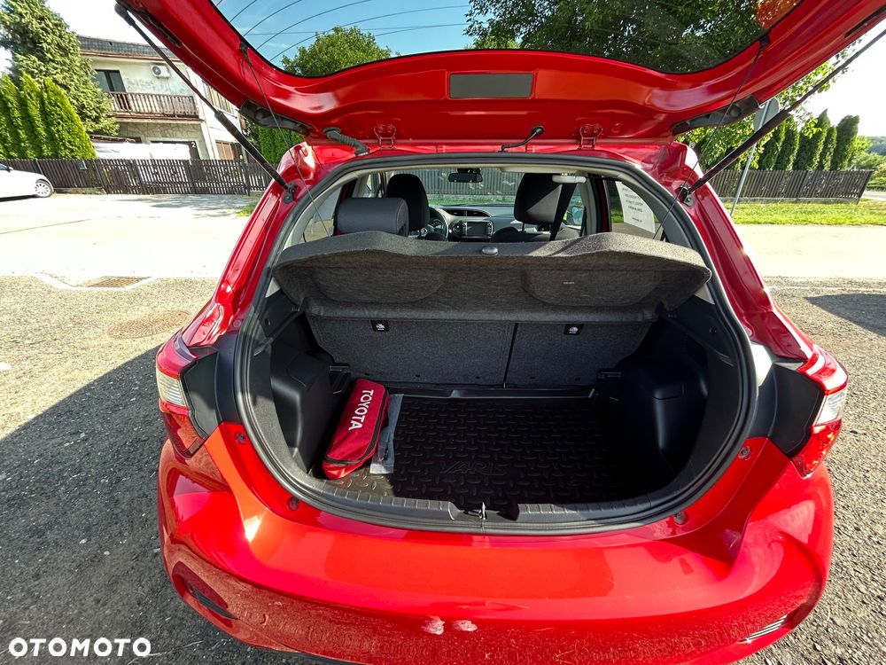 Toyota Yaris - 10