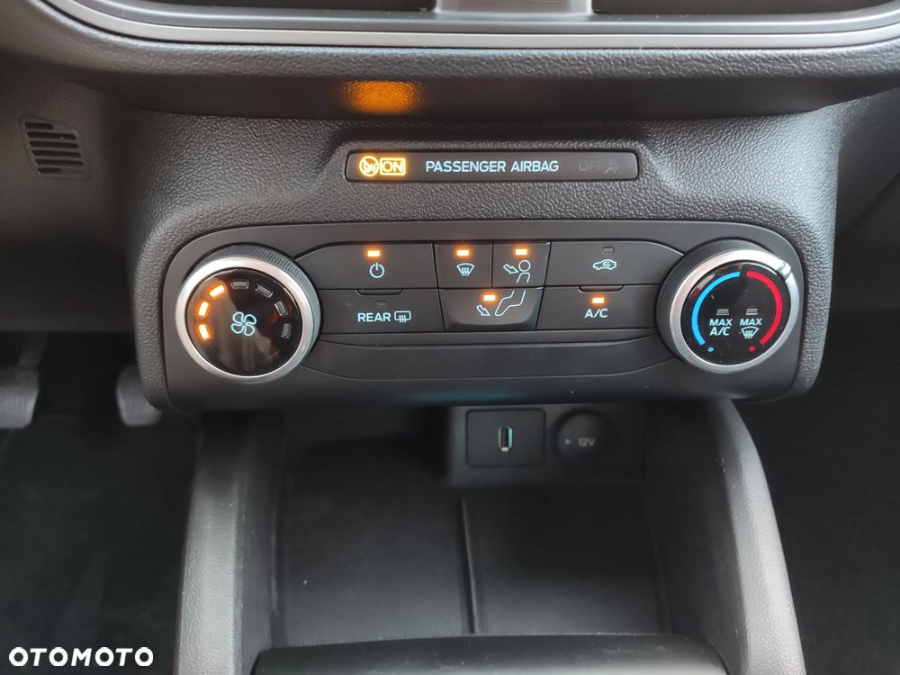 Ford Focus 1.0 EcoBoost Trend Edition - 31