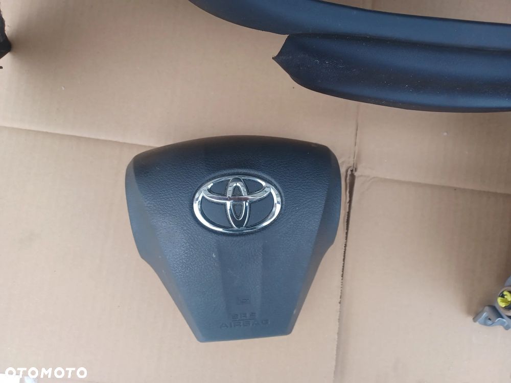 DESKA KOKPIT PASY RAV4 LIFT 09-12 - 4