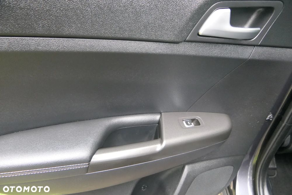 Kia Sportage 1.6 GDI L 2WD - 29