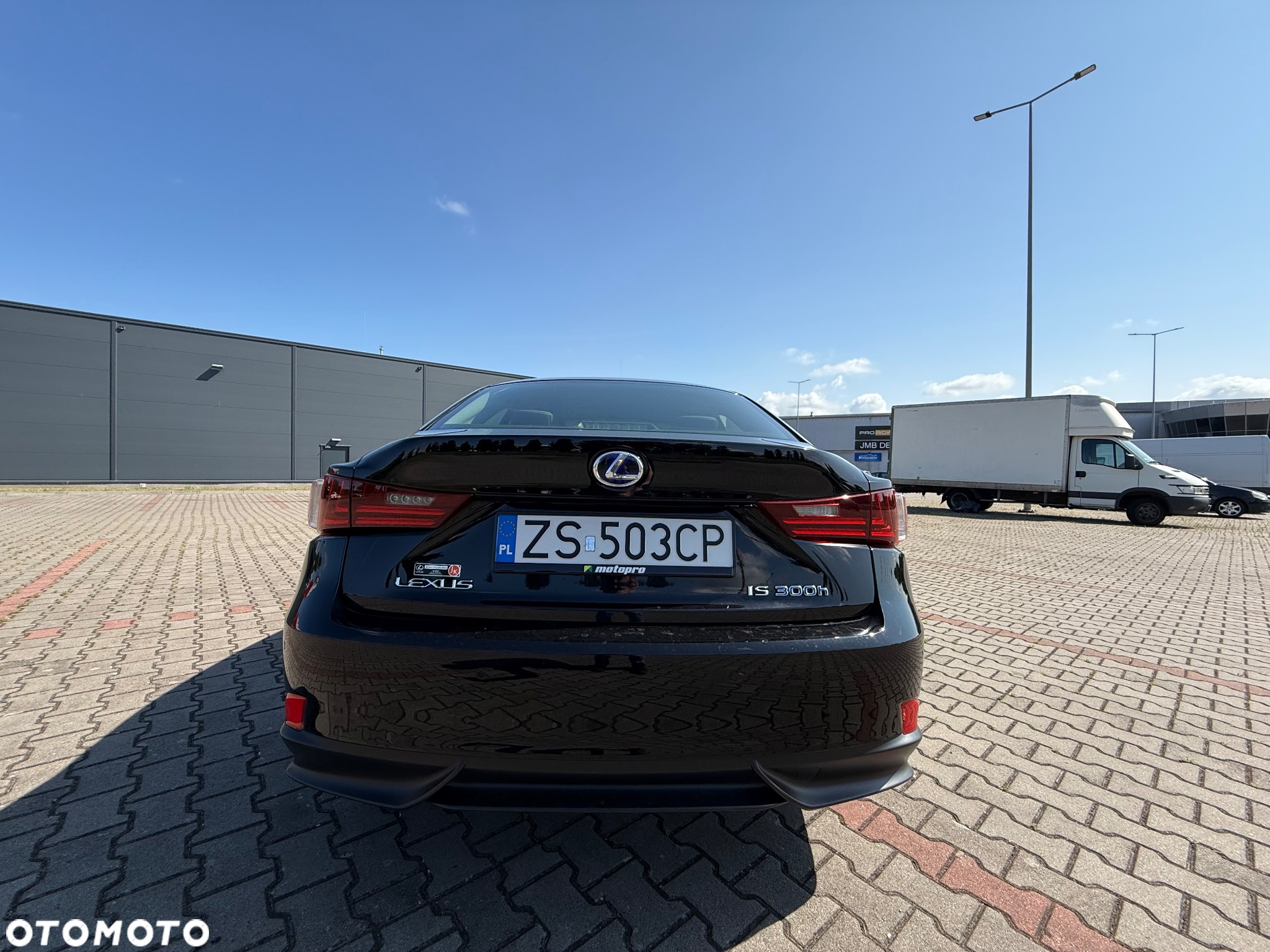 Lexus IS 300h Elite - 10
