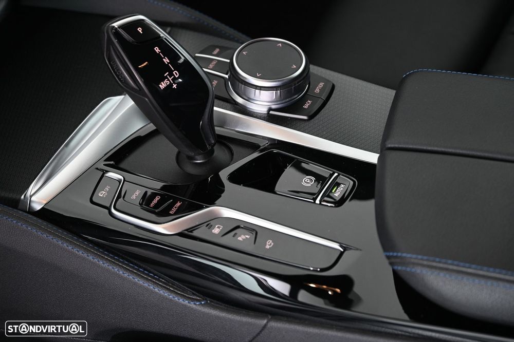 BMW 520 e Pack M - 23